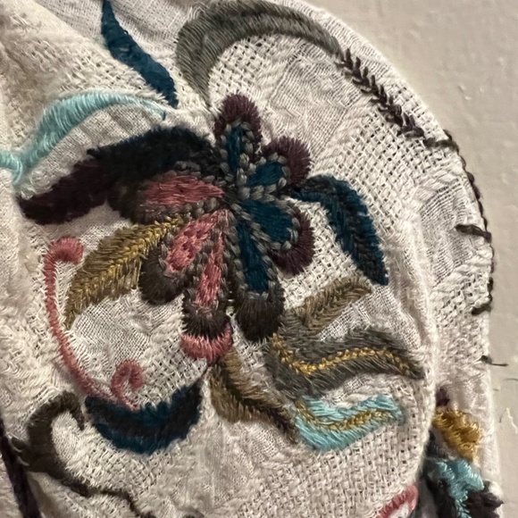 Velvet Embroidered Boho Top - Picture 3 of 3